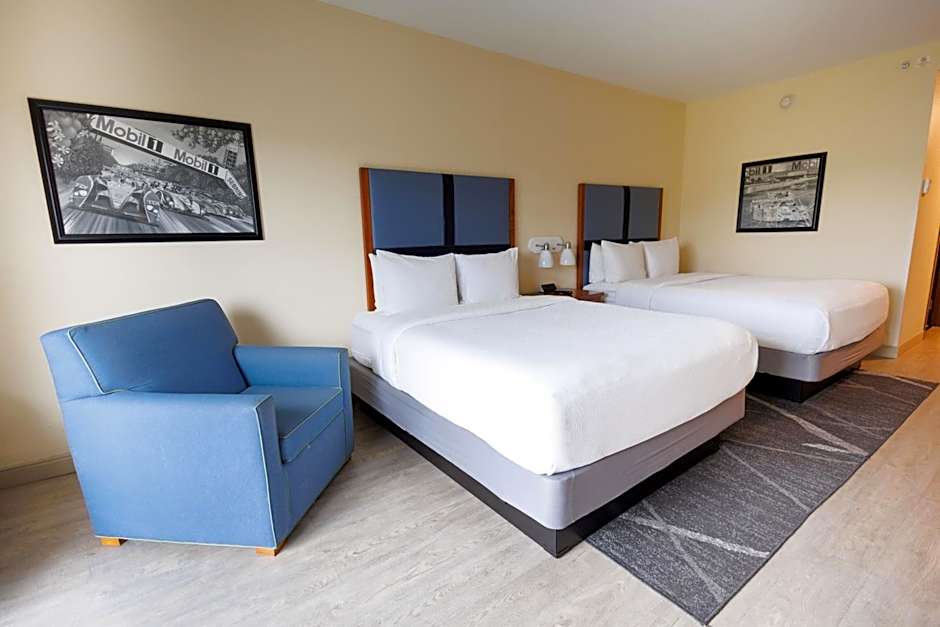 SEVEN Sebring Raceway Hotel