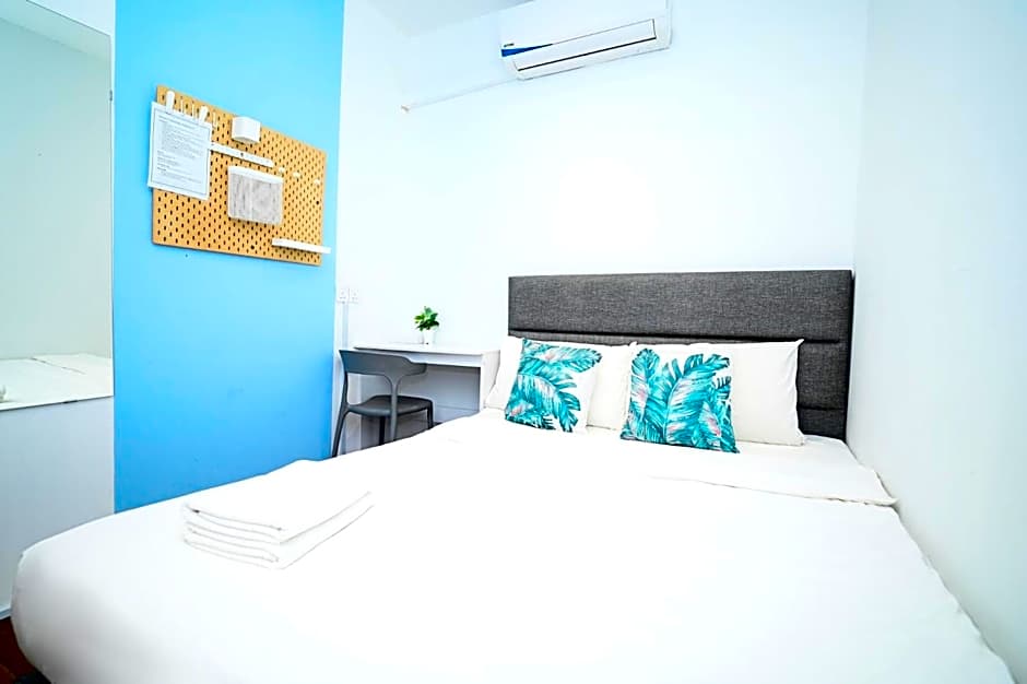 Swing & Pillows @ Beach Street