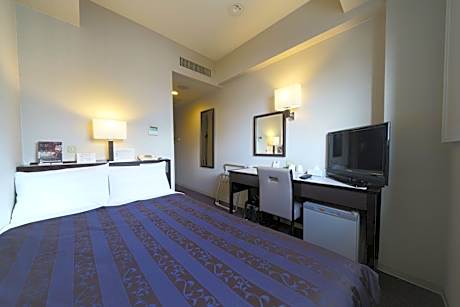 Double Room with Small Double Bed - Non-Smoking