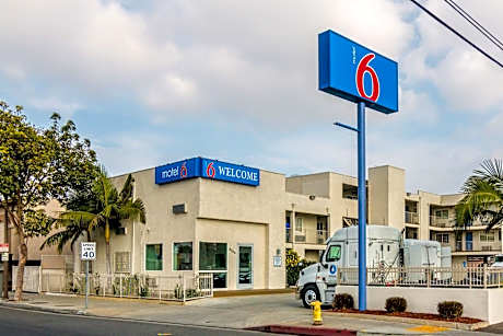 Motel 6 Bell Gardens