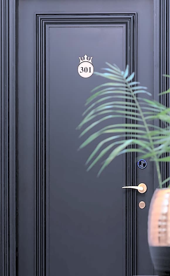 Praxitelous Luxury Suites