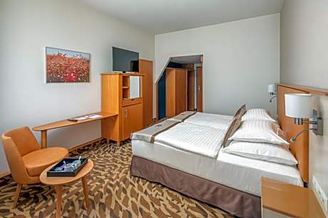 Double Room with Pool View