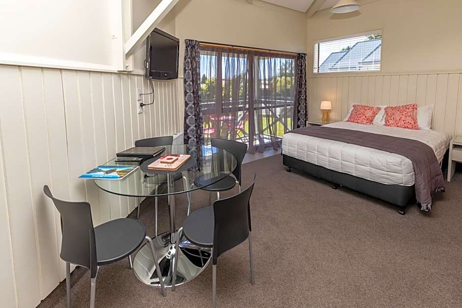 Explorer Motel & Apartments