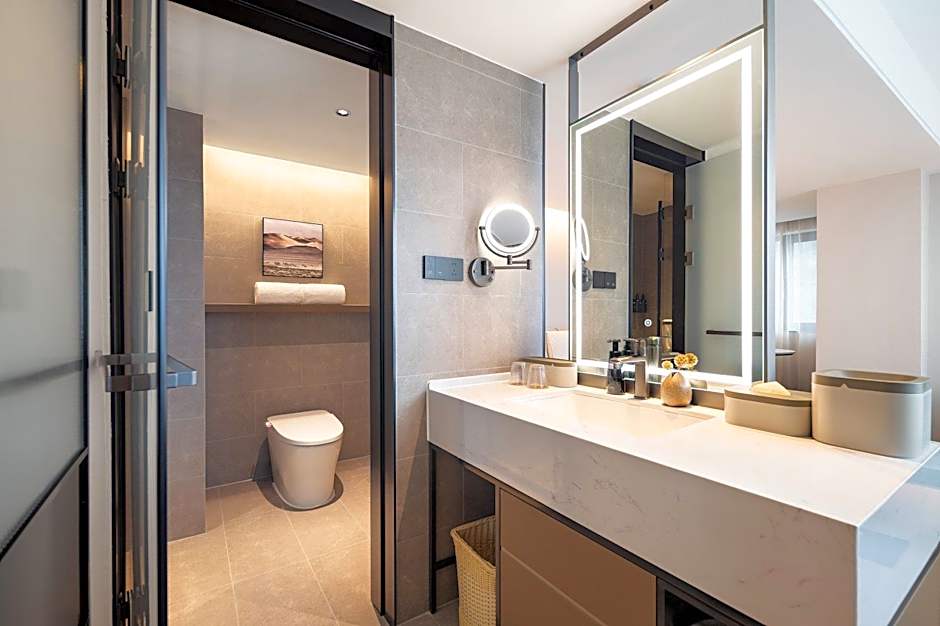 Atour Hotel Dalian Donggang Business District Gangwan Plaza