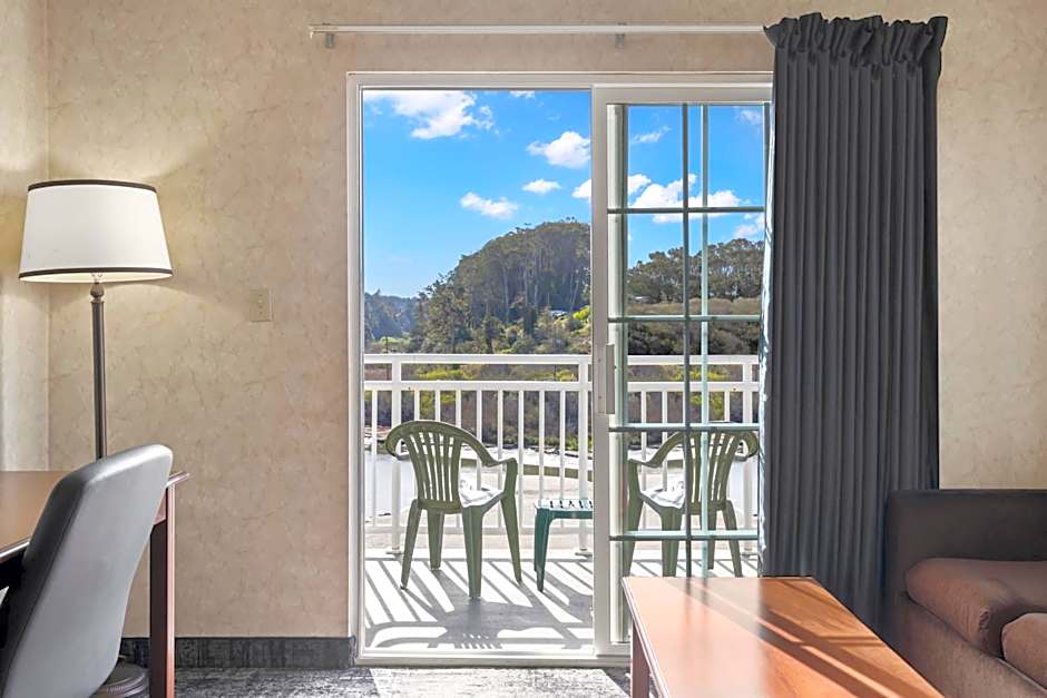 The Beach House Inn
