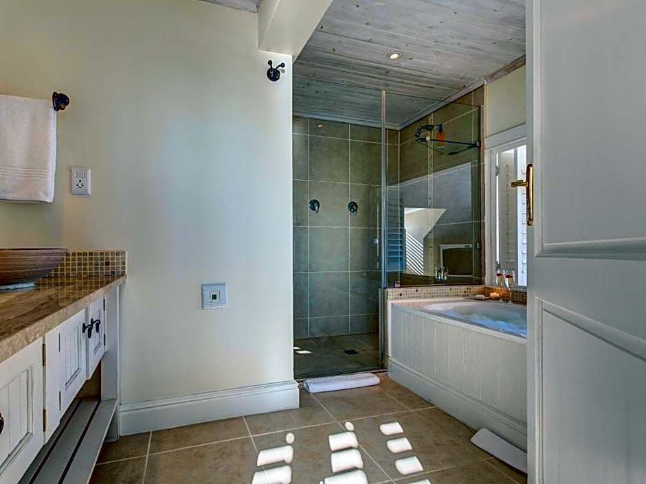 Amanzi Island Boutique Hotel