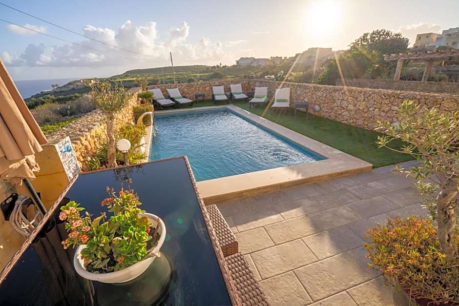 Ajuga Luxury Boutique B&B