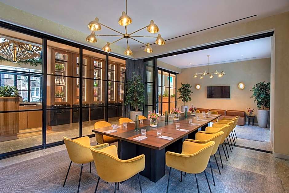Moxy Brooklyn Williamsburg