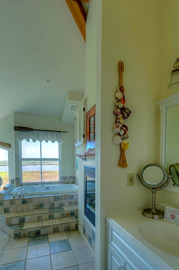 Captain's Inn at Moss Landing