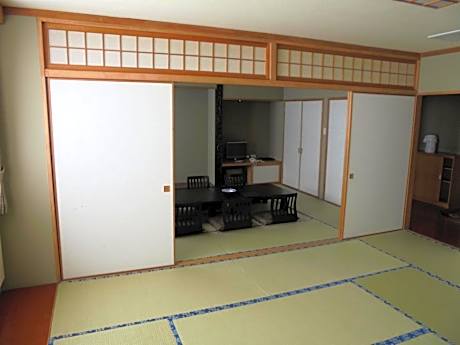 Japanese-Style Room - Smoking