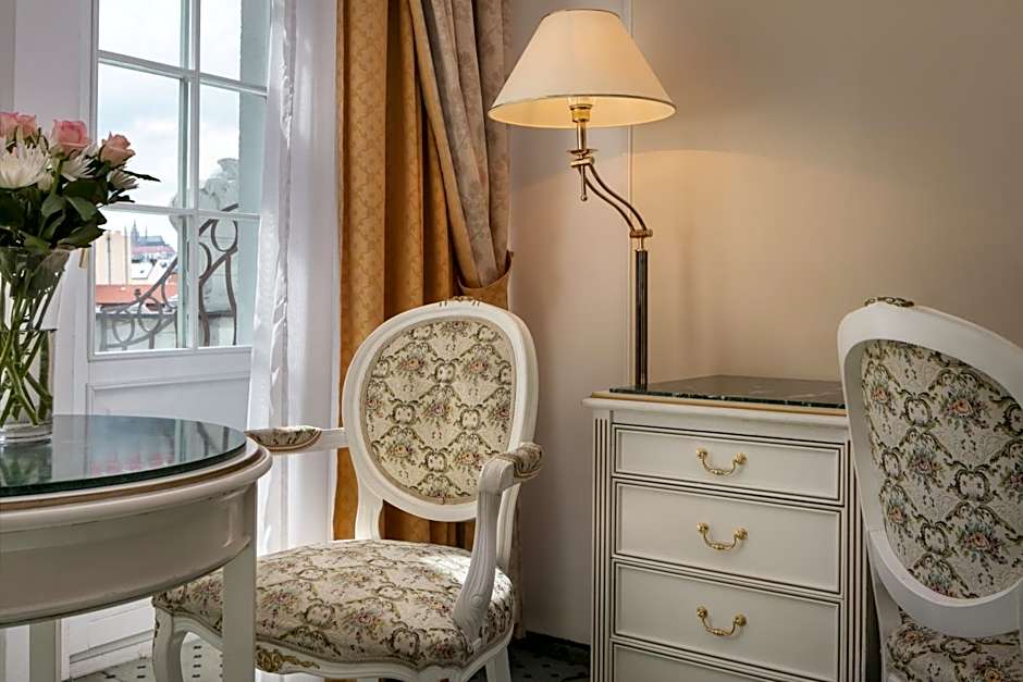 Ambassador Zlata Husa