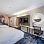Clarion Pointe Marshall