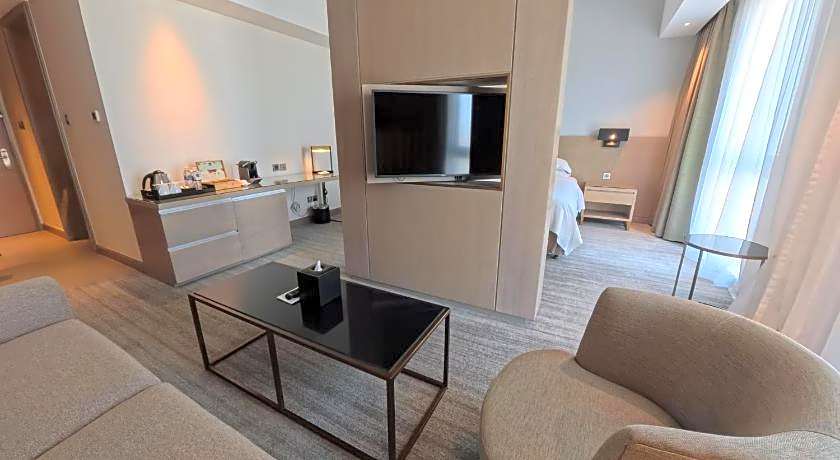 Novotel Muscat Airport
