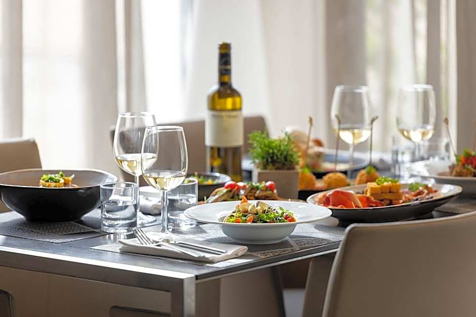 AC Hotel by Marriott Marseille Prado Velodrome