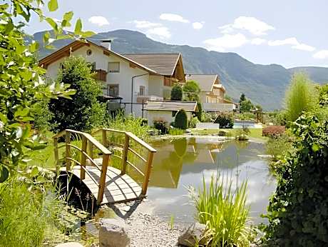 Hotel Tiefenbrunn Gardensuites & Breakfast