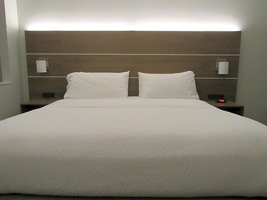 Holiday Inn Express Hotel & Suites Lincoln South By IHG