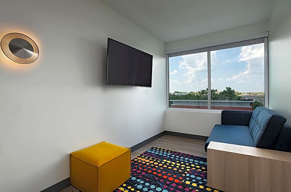 Aloft Omaha West
