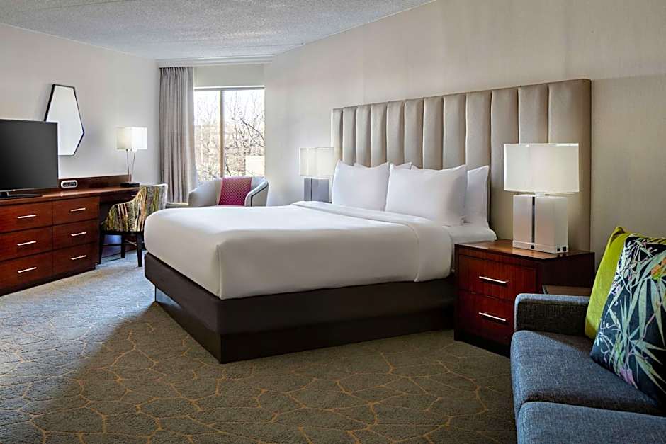 DoubleTree by Hilton Fairfield Hotel & Suites, NJ