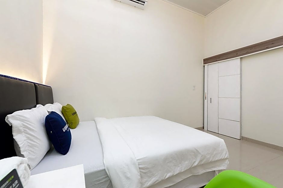 Urbanview Hotel Binwa Syariah Lampung by RedDoorz
