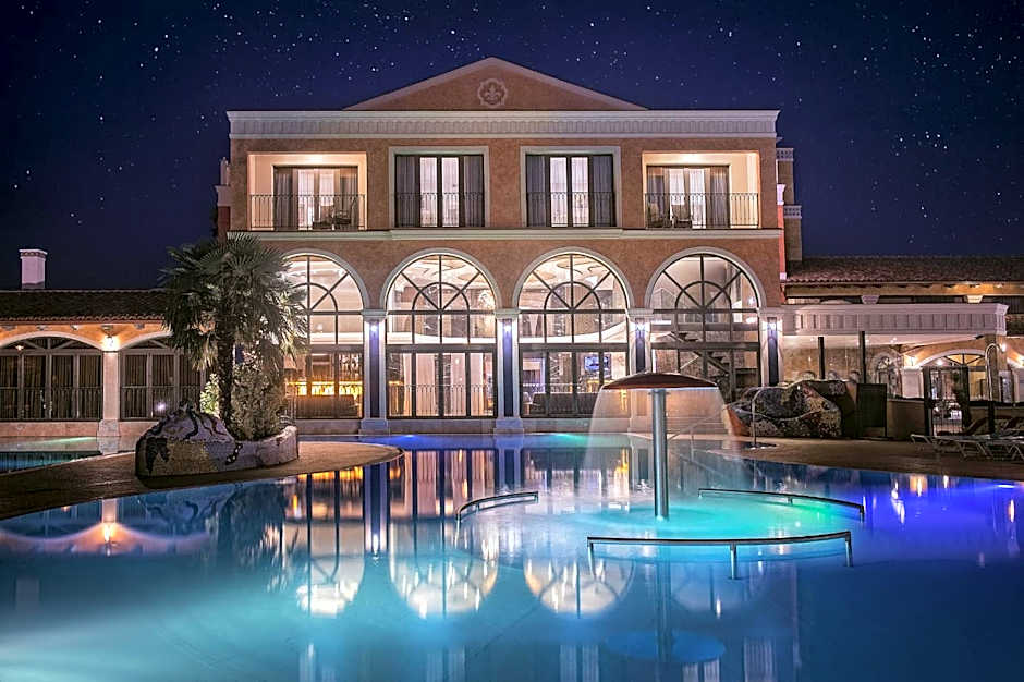 Villa Plaza Boutique Hotel & Spa