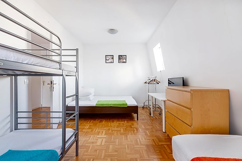 Cameleon Paris Guesthouse