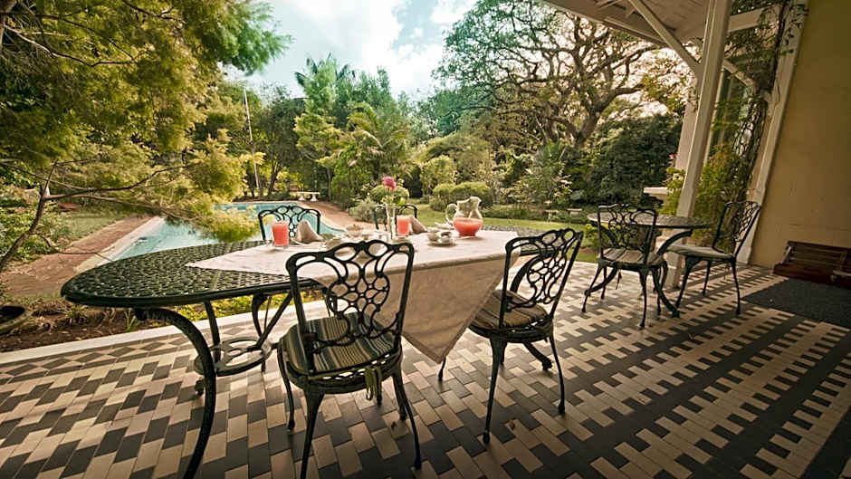 Hacklewood Hill Country House