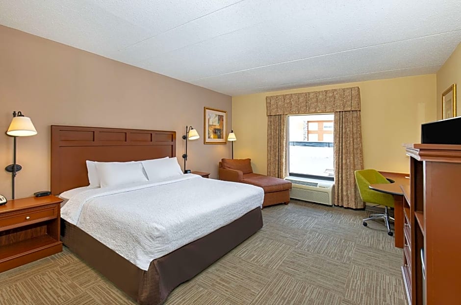 Hampton Inn By Hilton & Suites Madisonville