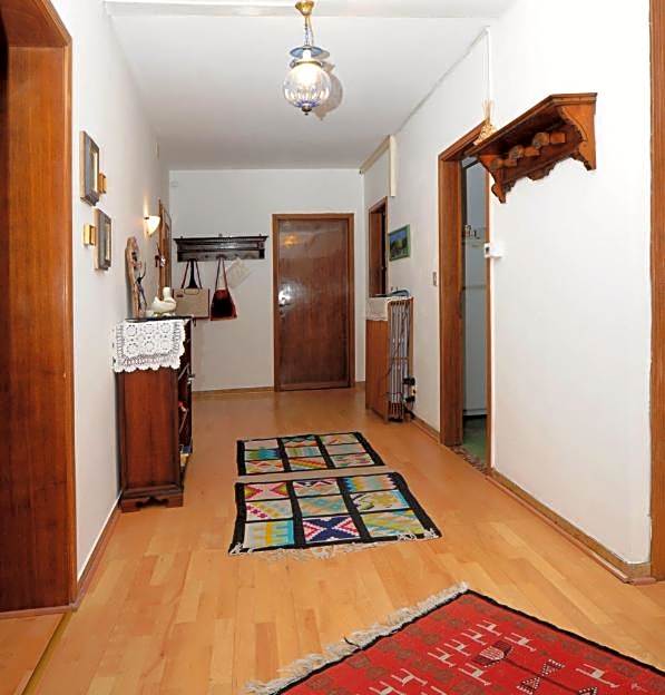 B&B Arabesque