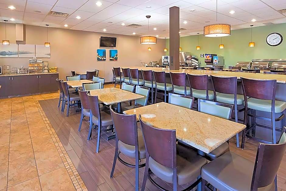 Wyndham Bloomington - Mall of America