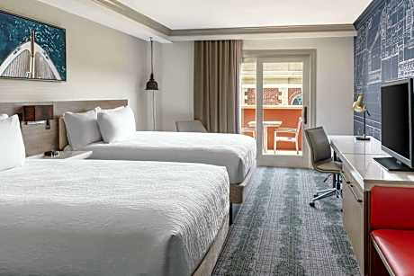 2 Queen Beds W/ Balcony And City View