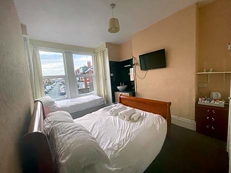 Family Room En-Suite