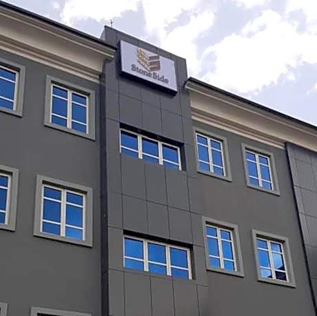 Stoneside Hotel And Apartments