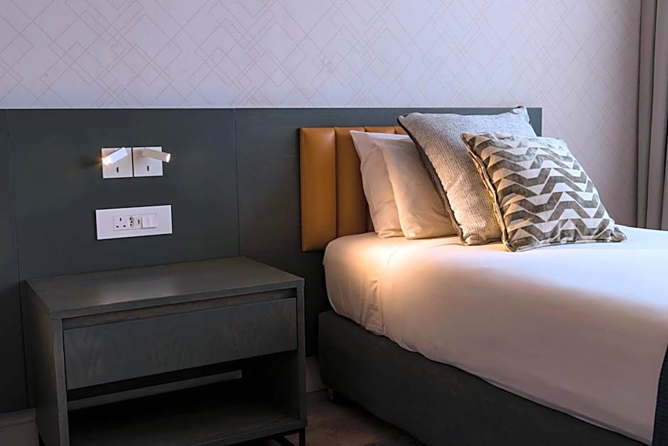 Rainbow Towers Hotel & Conference Centre