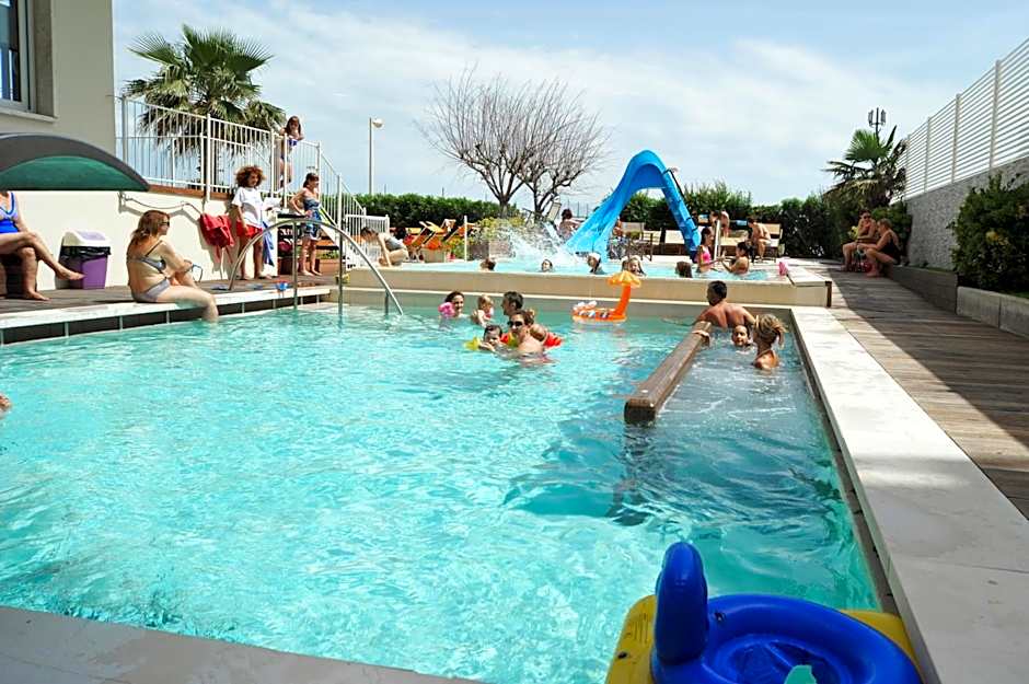 Hotel Fedora Riccione - FRONTE MARE