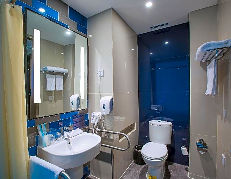 Holiday Inn Express Bengbu Downtown, an IHG Hotel