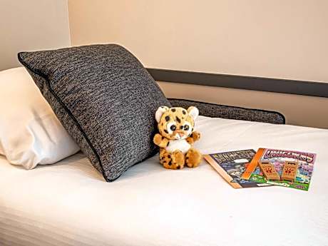 Double Room with One Double Bed and One Single Bed