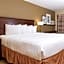 Country Inn & Suites by Radisson, Milwaukee West (Brookfield), WI