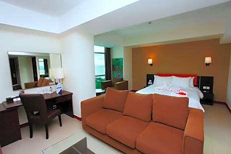 Executive Queen Room with Mountain View - Smoking