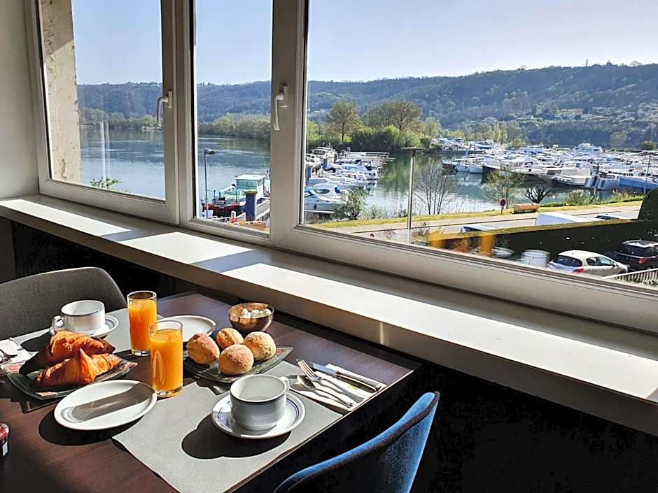 Logis Hôtel Le Bellevue