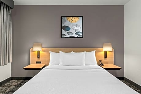 Standard King Room