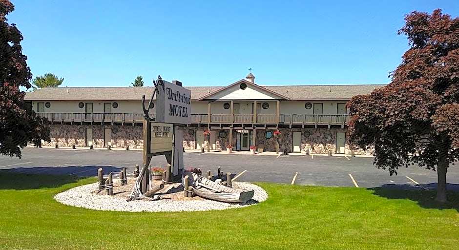 Driftwood Motel