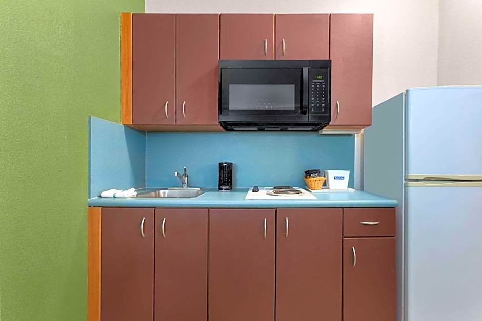 Travelodge Suites by Wyndham Lake Okeechobee