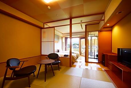 Twin Room with Private External Bathroom