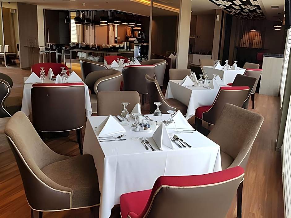 The Excelton Hotel Palembang