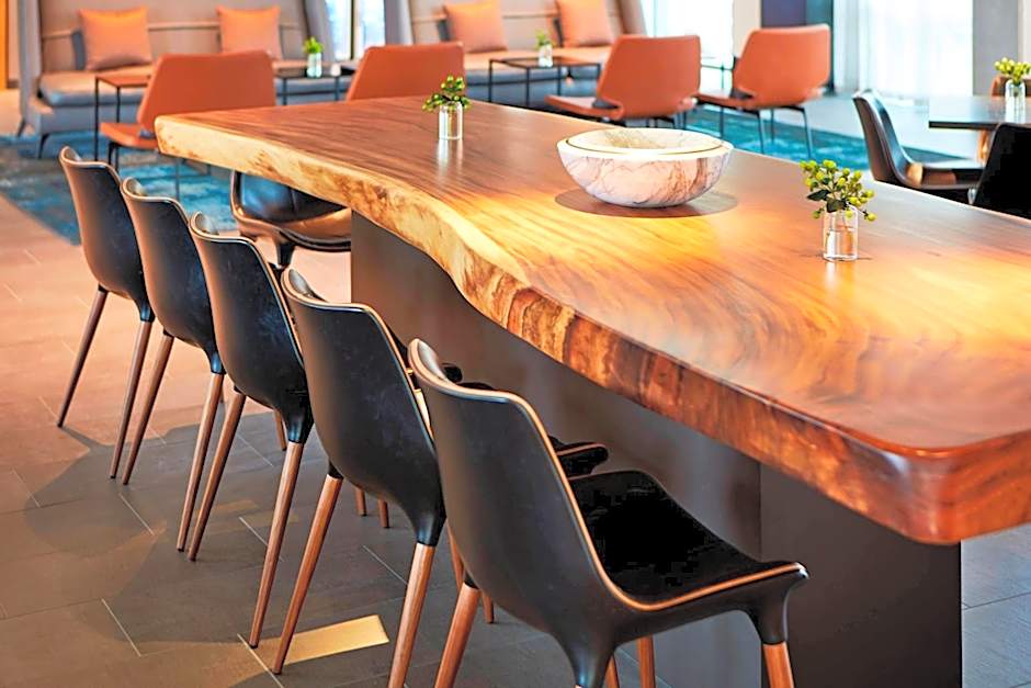 AC Hotel by Marriott San Jose Sunnyvale Cupertino