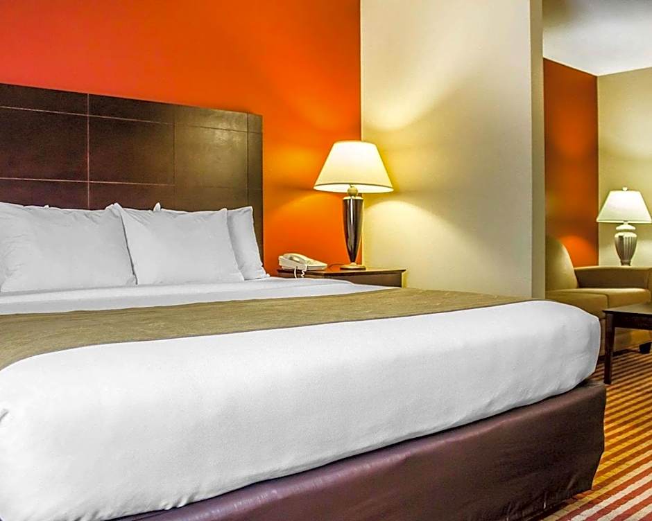 Comfort Inn & Suites Dayville - Killingly Industrial Park