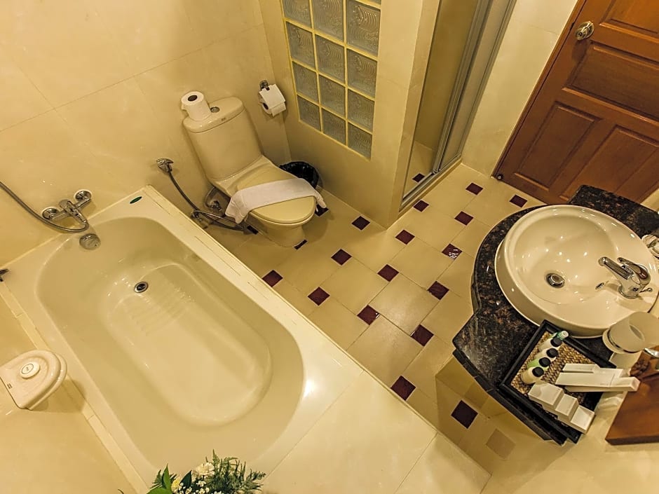 OYO 796 Paradise Sukhumvit Hotel