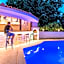 Calypso Cozy Suites