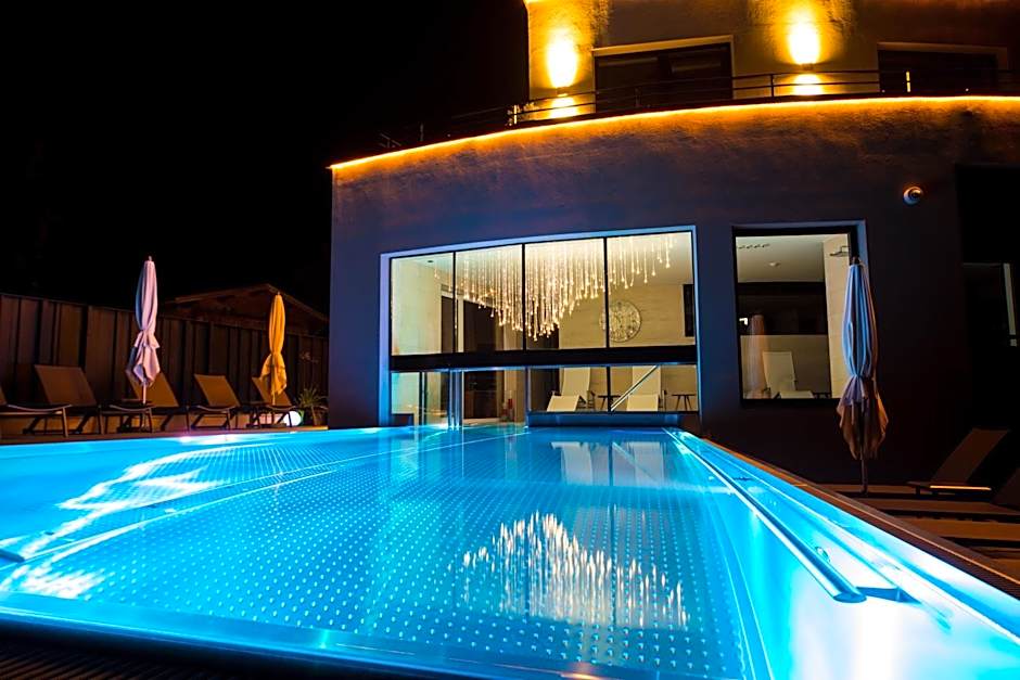 Heart Hotel Grischuna