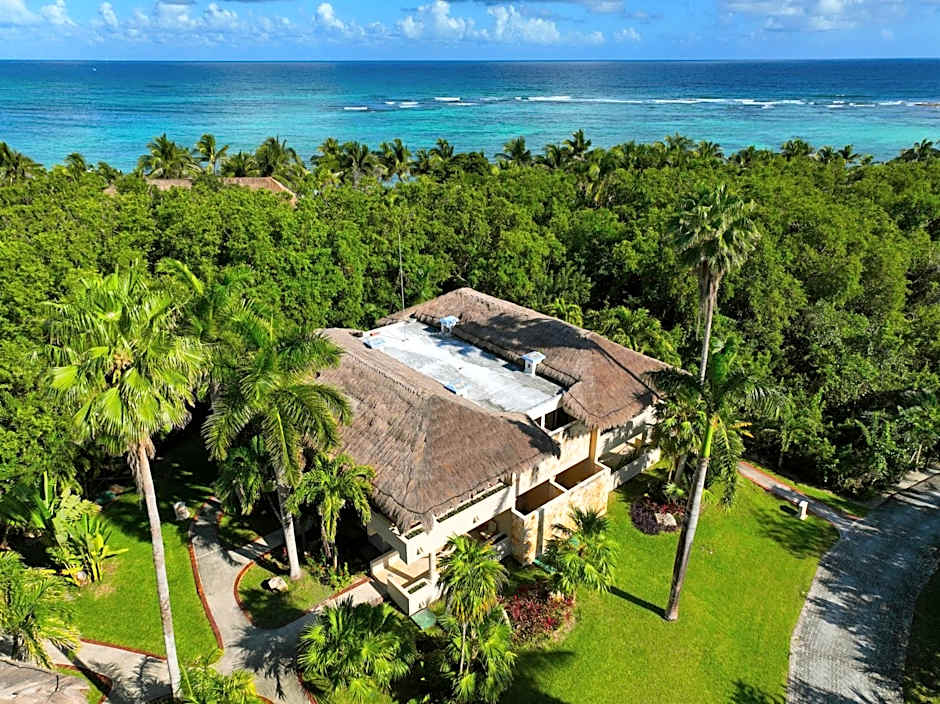 Family Selection at Grand Palladium Kantenah Resort & Spa- All Inclusive